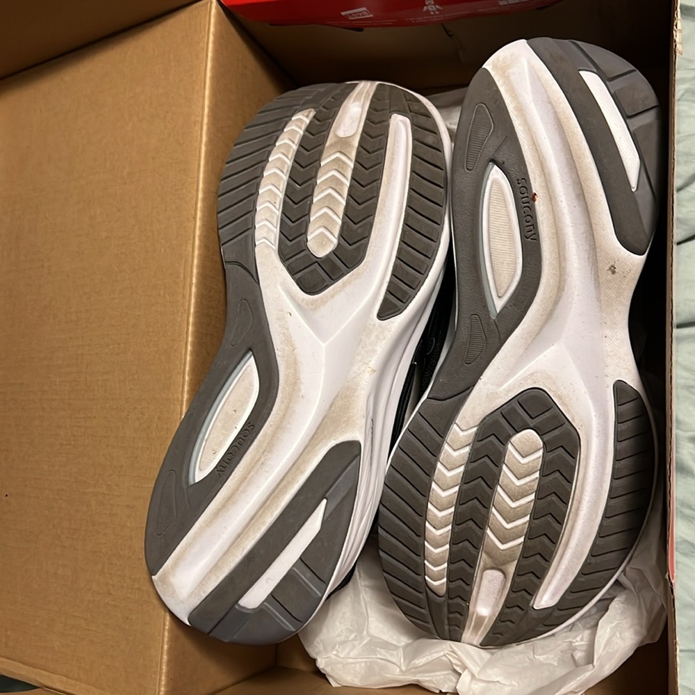 Saucony Guide 16 - worn once! - Picture 4 of 8